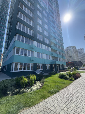 Квартира на Жаботинського вул.