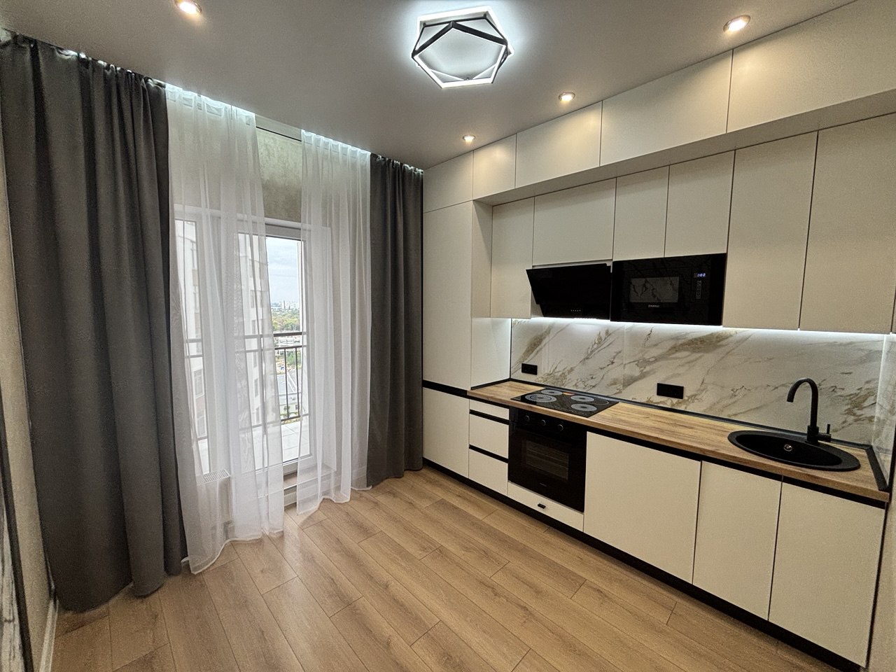 Квартира на Краснова вул.