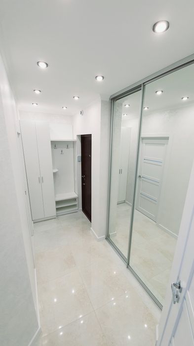 Квартира на вул Басейна