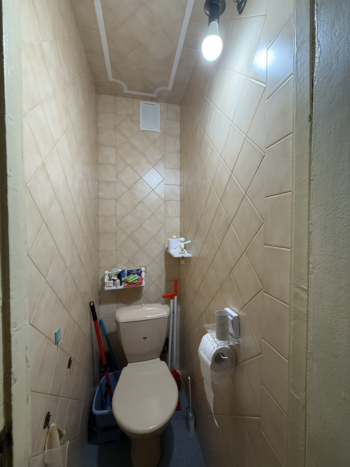 Трикімнатна квартира на проспекті Небестної Сотні вул.