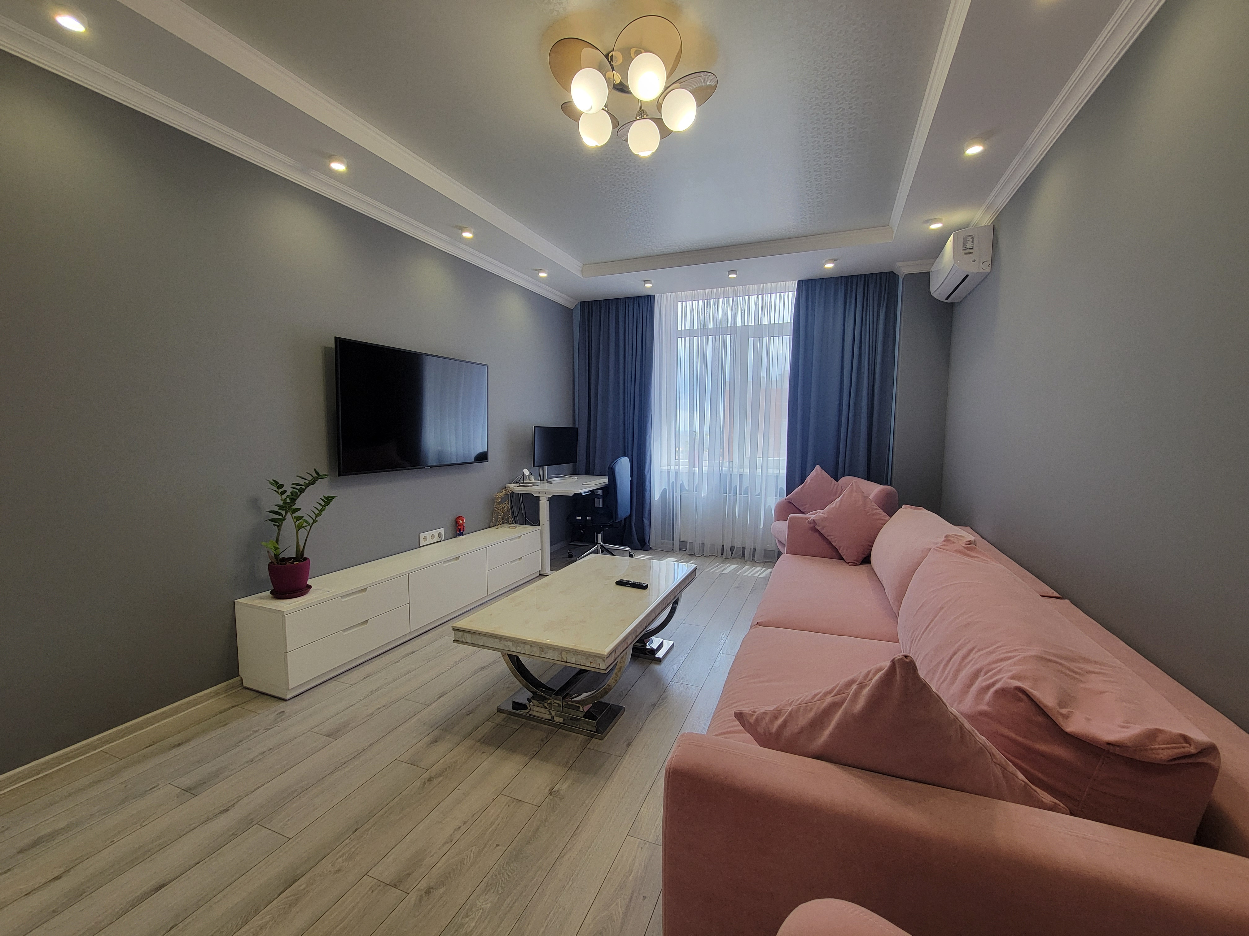 Квартира на Жаботинського вул.