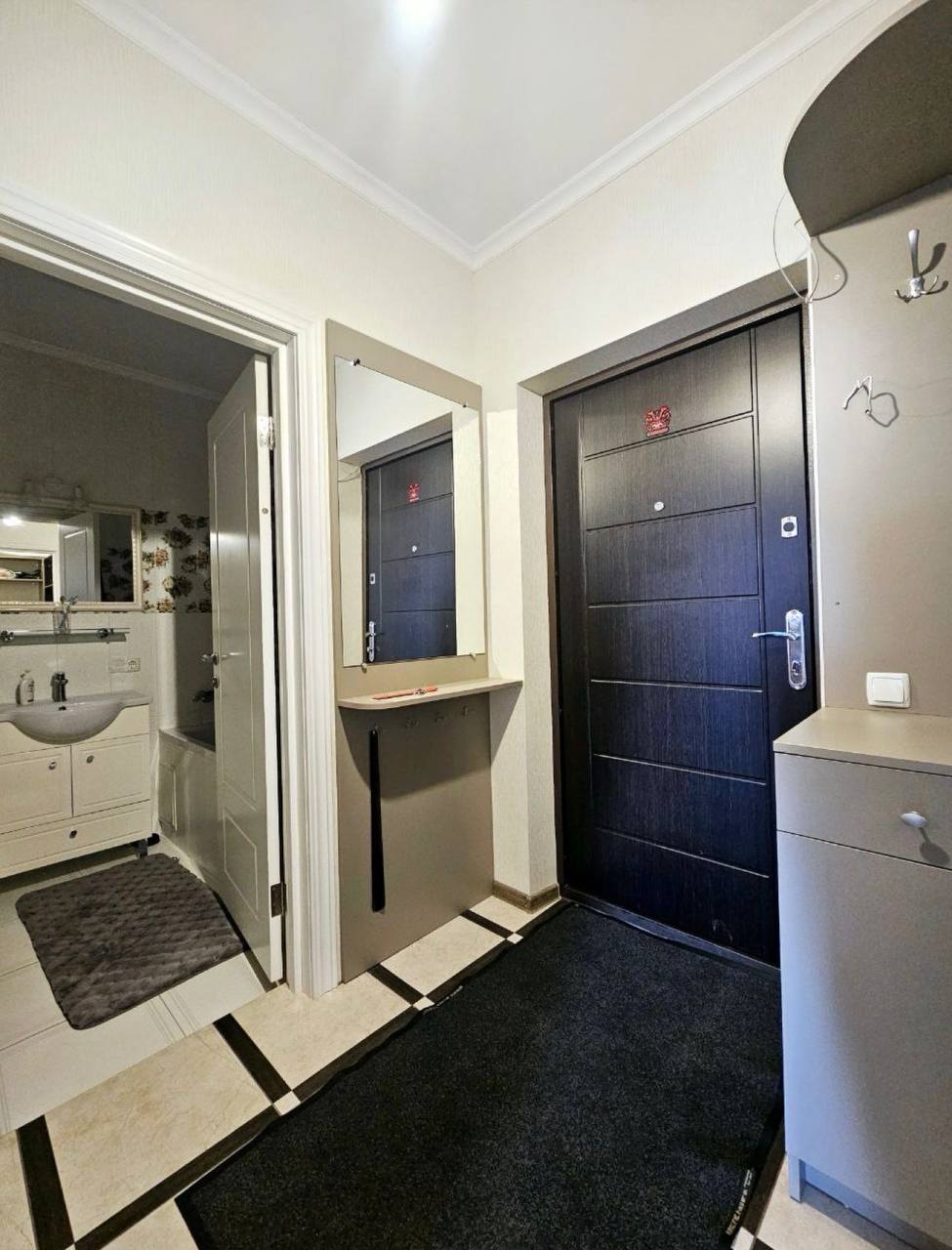 квартира на Жаботинського вул.