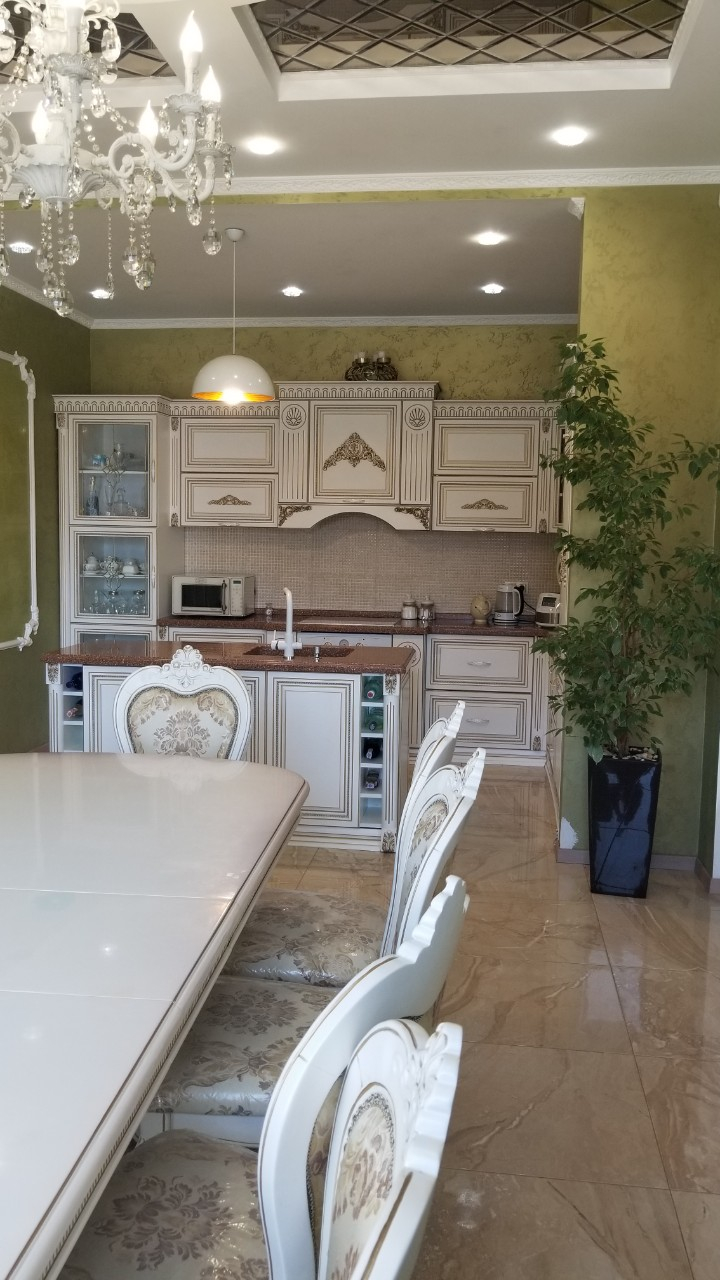 Дом на Заболотного ул.