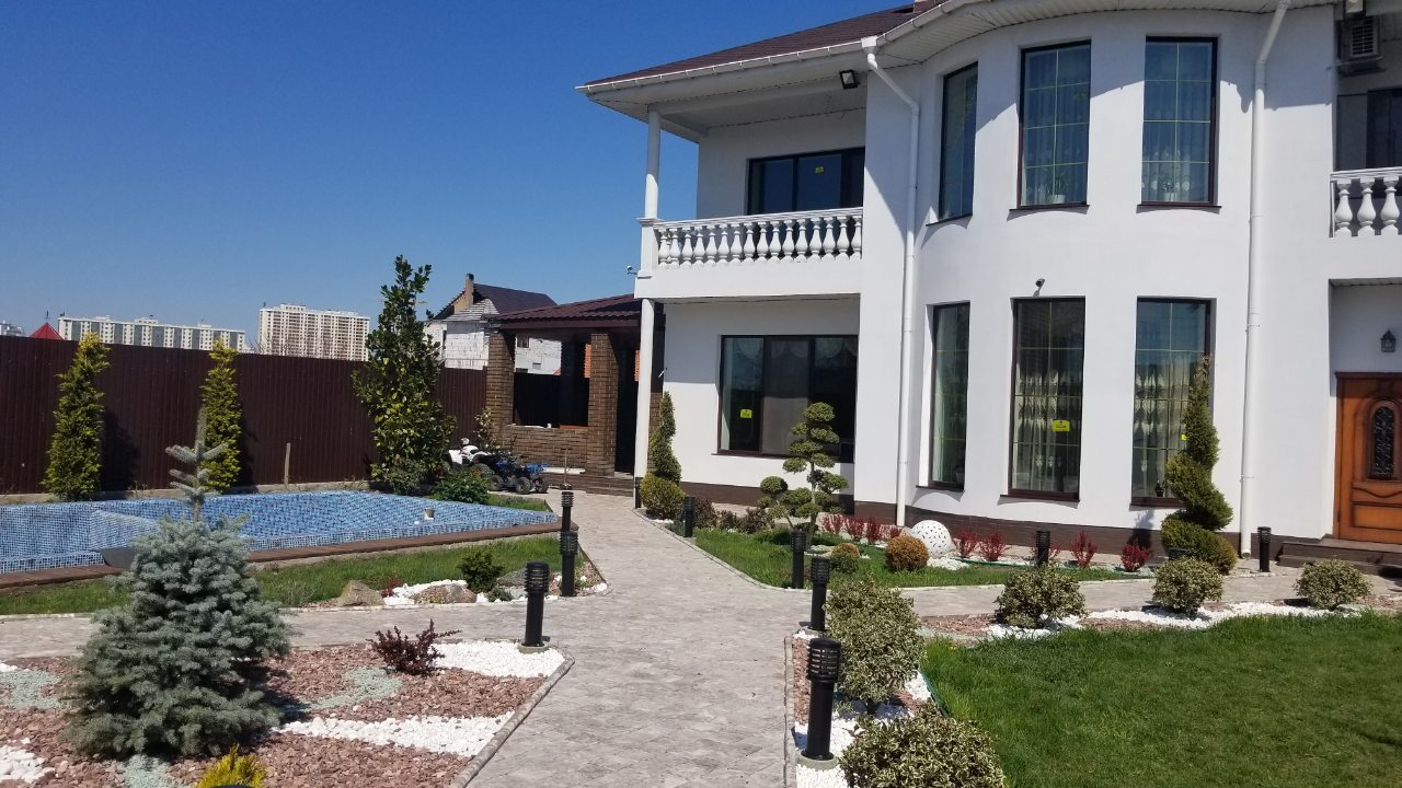 Дом на Заболотного ул.