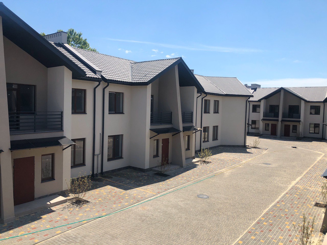 Продаж сучастних та стильних таунхаусів