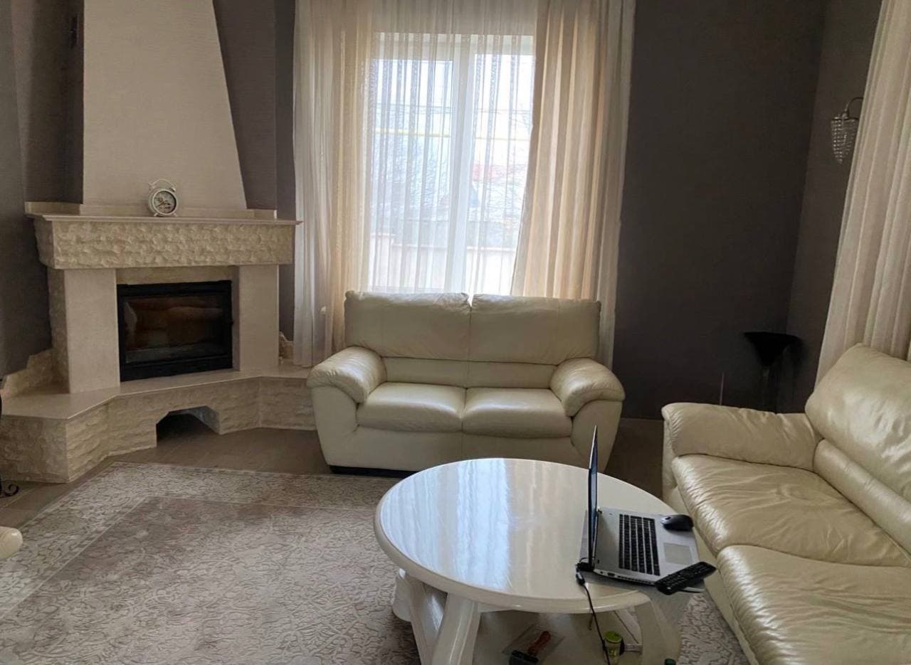 Будинок на Довженка вул.