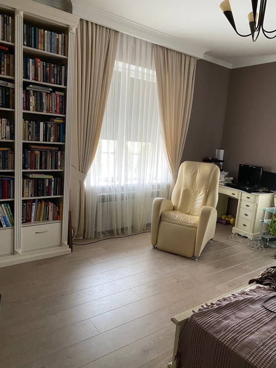 Будинок на Довженка вул.