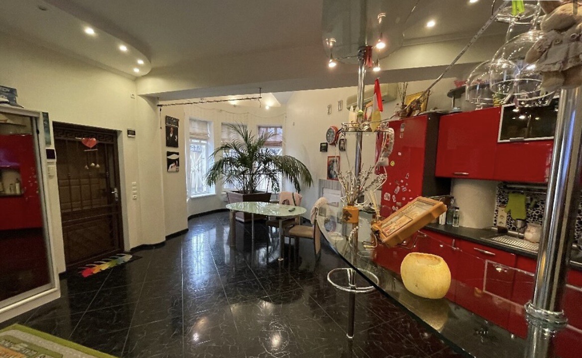 будинок Дачна вул