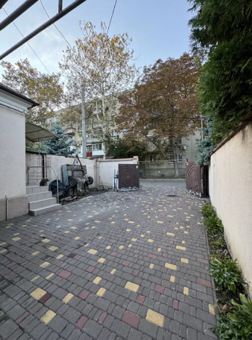 Підлога будинку на Штурвальній