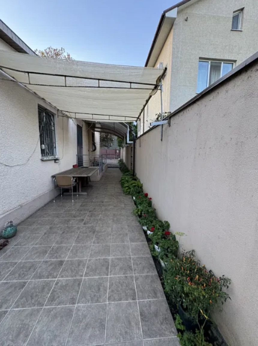 Підлога будинку на Штурвальній