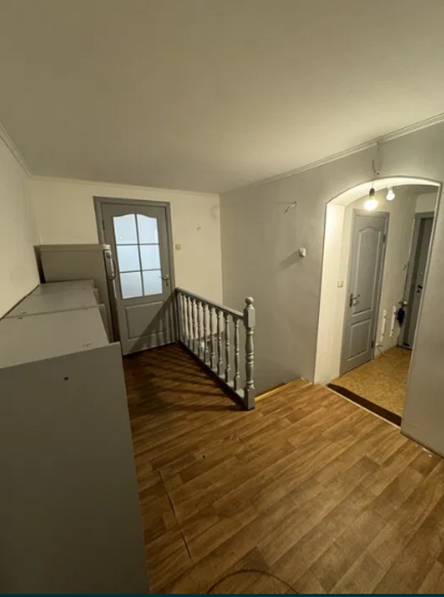 Підлога будинку на Штурвальній