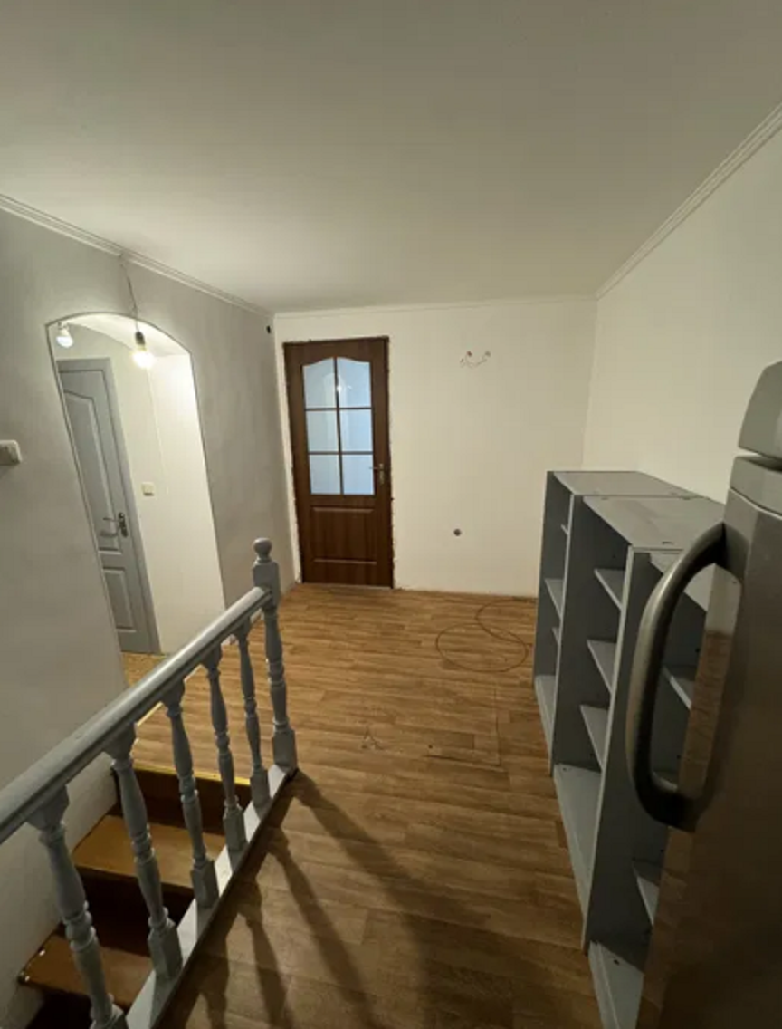 Підлога будинку на Штурвальній