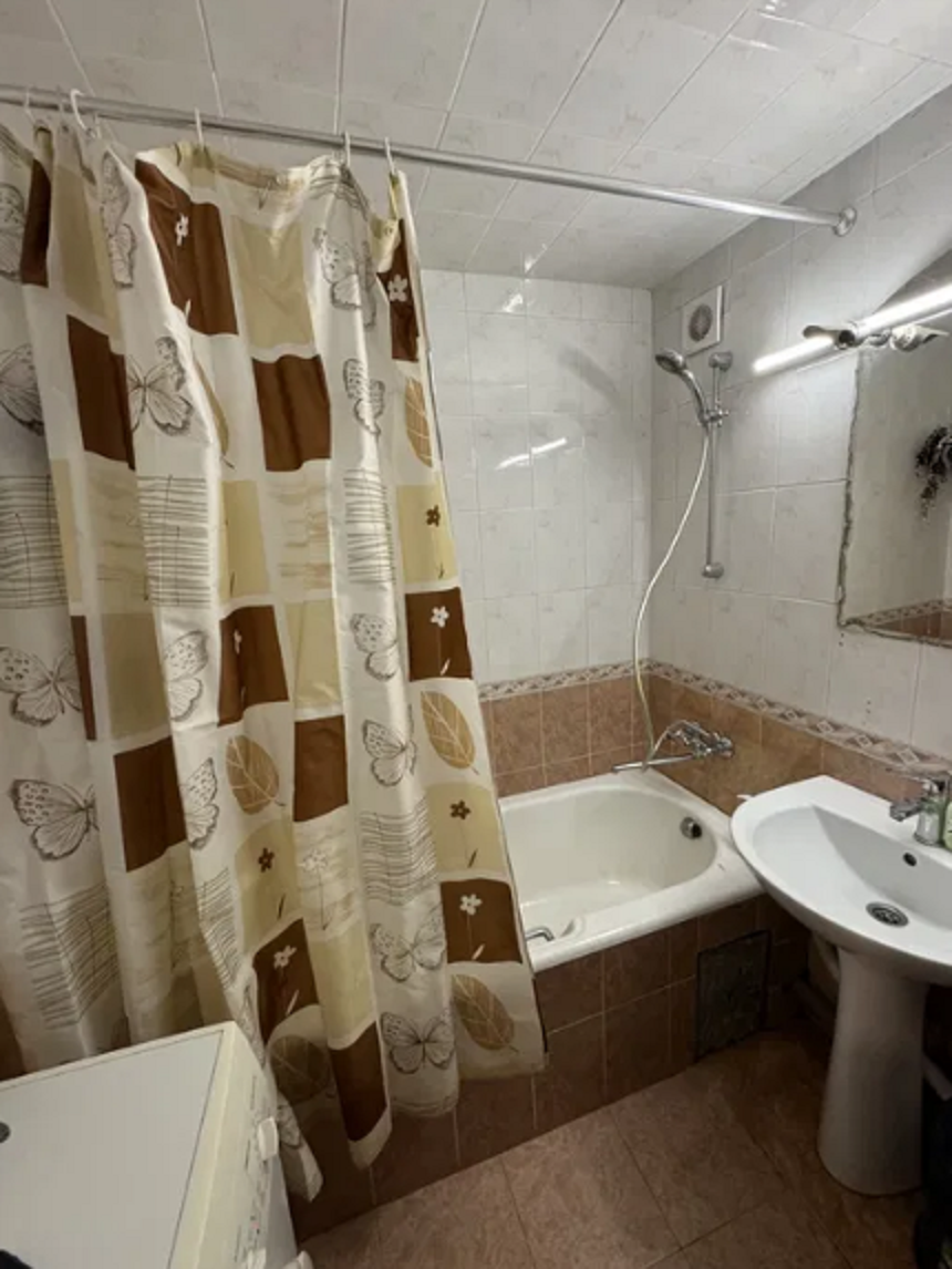 Підлога будинку на Штурвальній