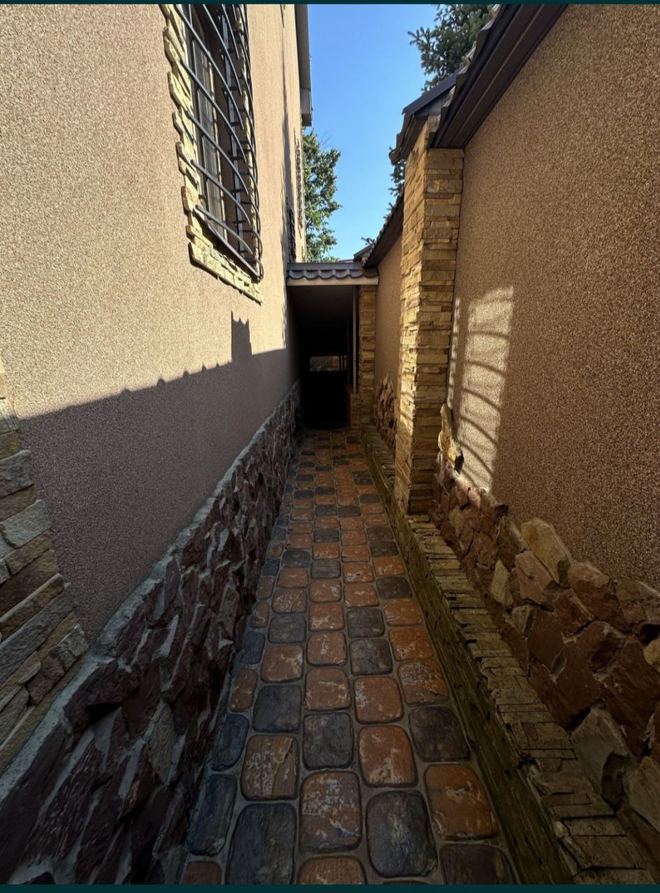 Продам будинок на Довгій вул.