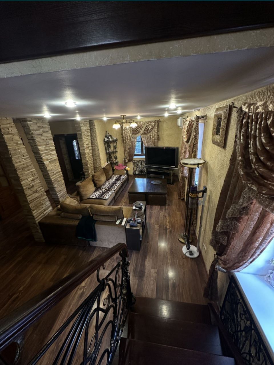 Продам будинок на Довгій вул.