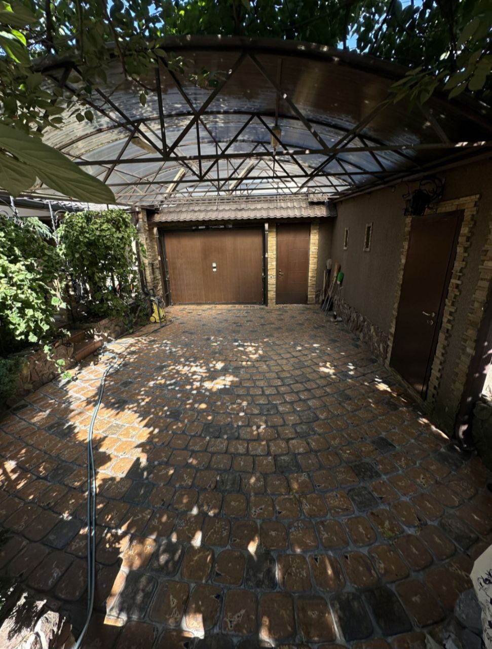 Продам будинок на Довгій вул.