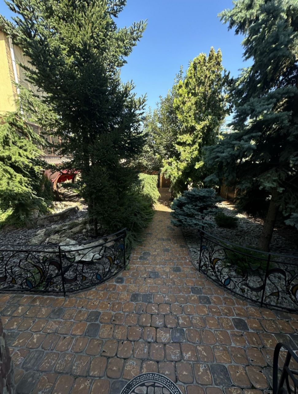 Продам будинок на Довгій вул.