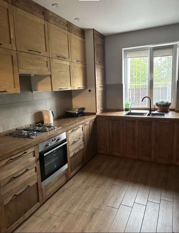 Будинок у смт Таїрова