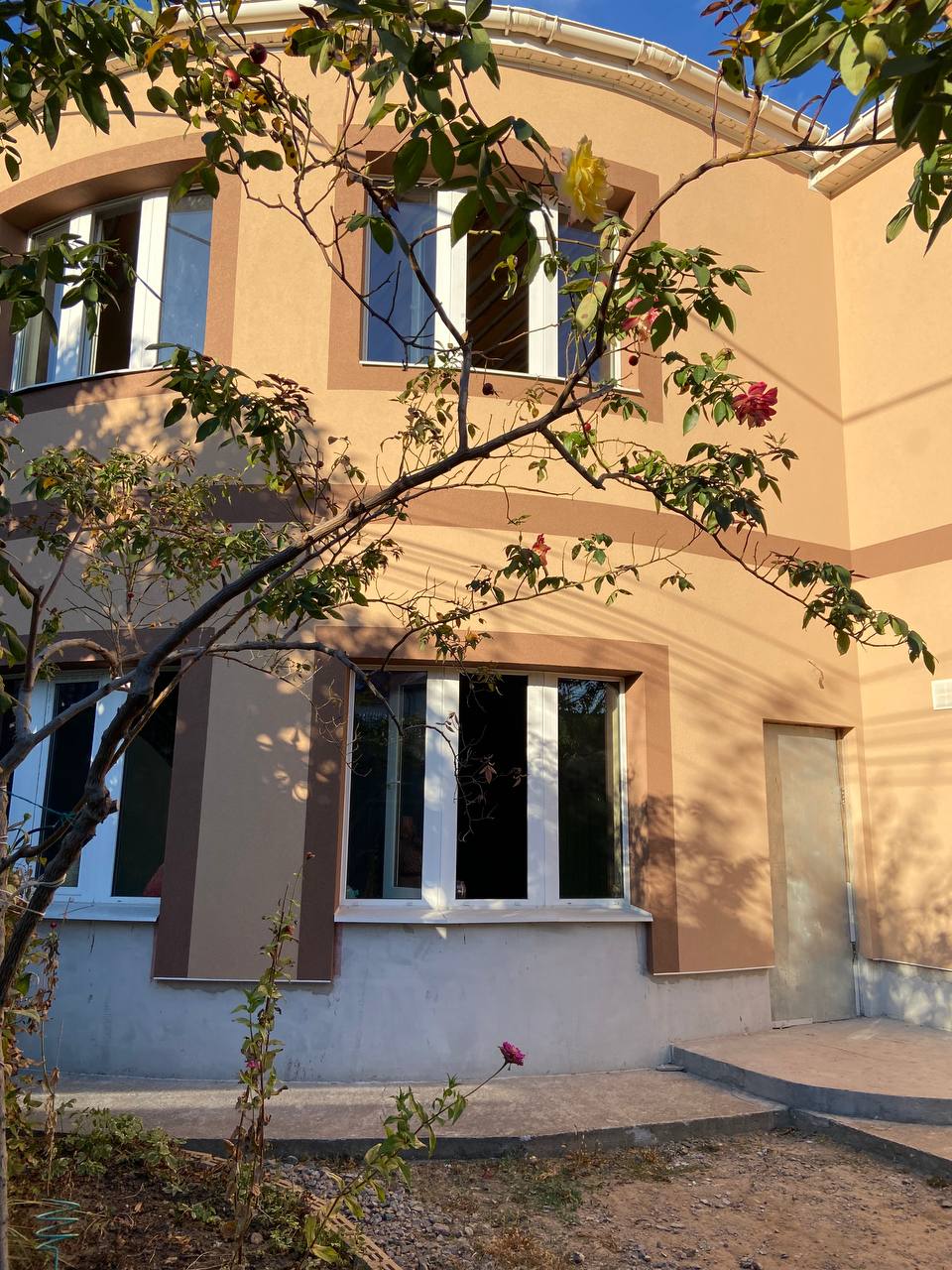 Дом на Костанди ул.