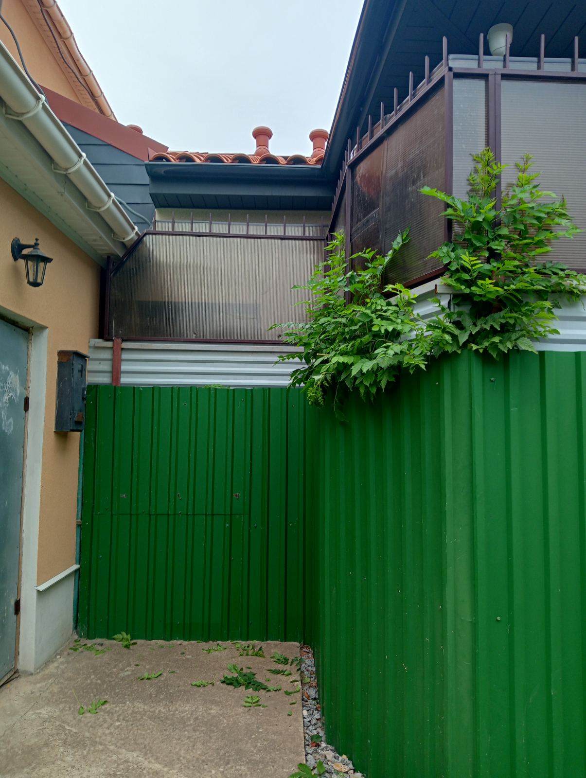 Дом на Костанди ул.