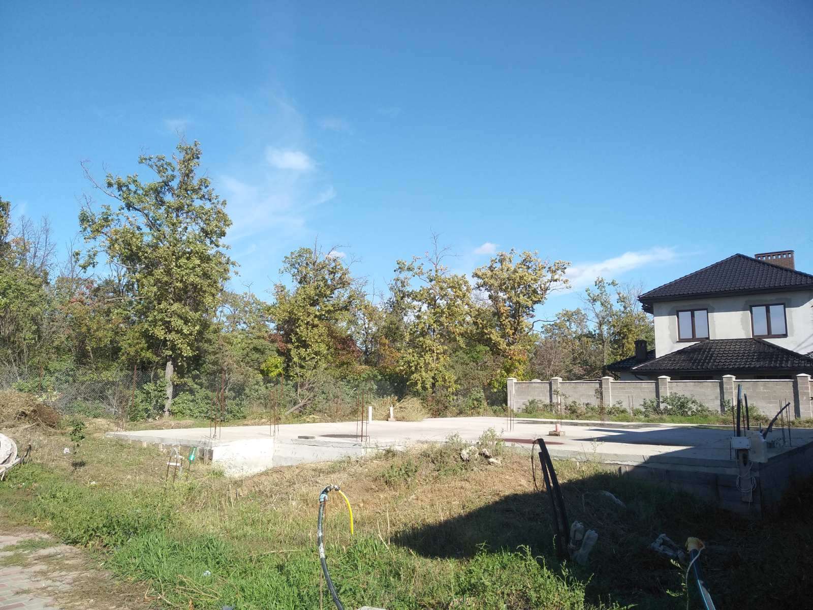 The plot on Parkova Street.