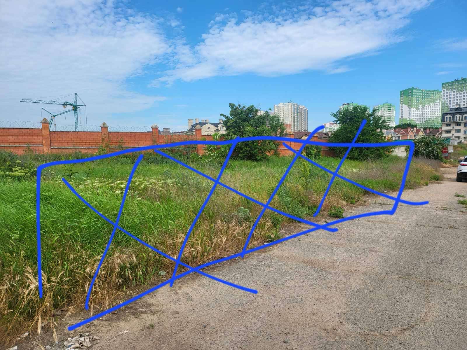 The land plot on the Italian Boulevard, ul.