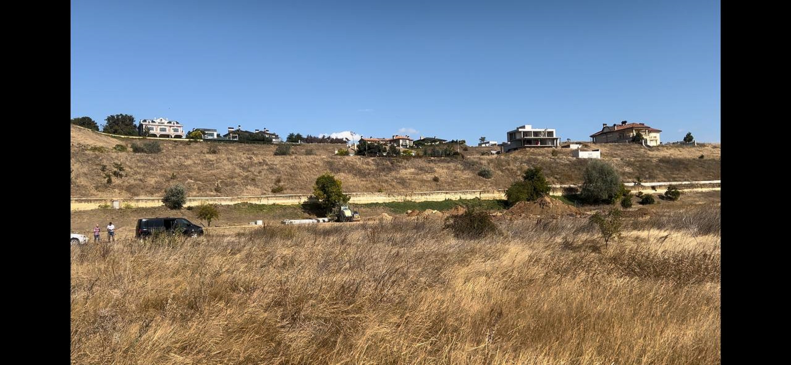 The plot on Naberezhna str.