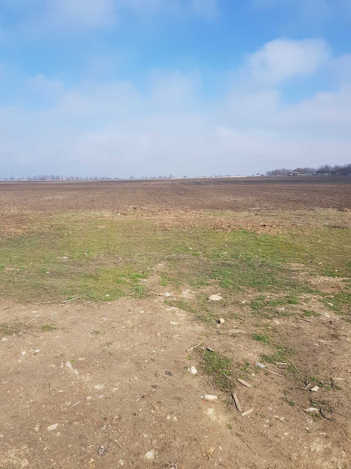 Plot on Vysotskogo avenue